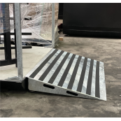 V-Ramp | galvanized | small version: 1.6 m x 0.8 m x 0.15 m